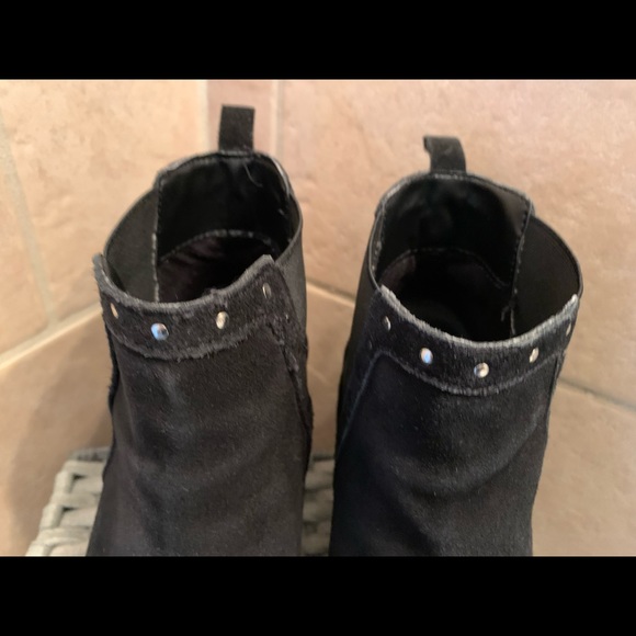 BCBG booties with studs - Picture 8 of 10